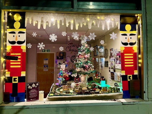 xmas window display